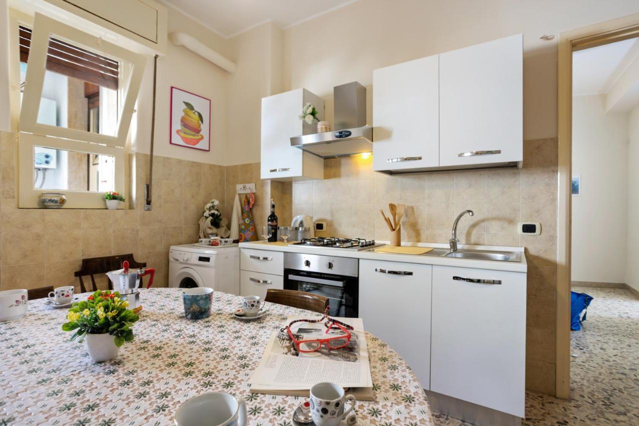 Tra Il Centro E Il Mare Apartment Con Terrazzo Ачи Костелло Экстерьер фото