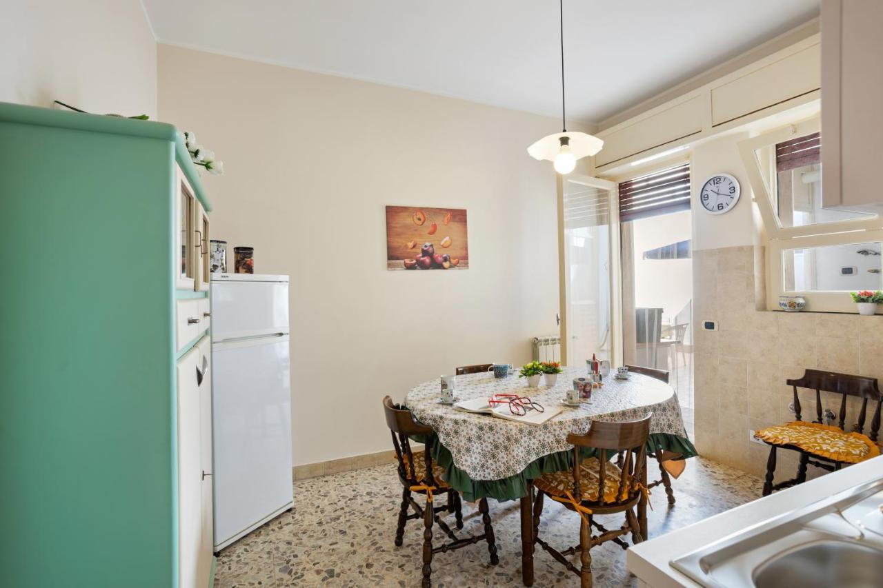 Tra Il Centro E Il Mare Apartment Con Terrazzo Ачи Костелло Экстерьер фото